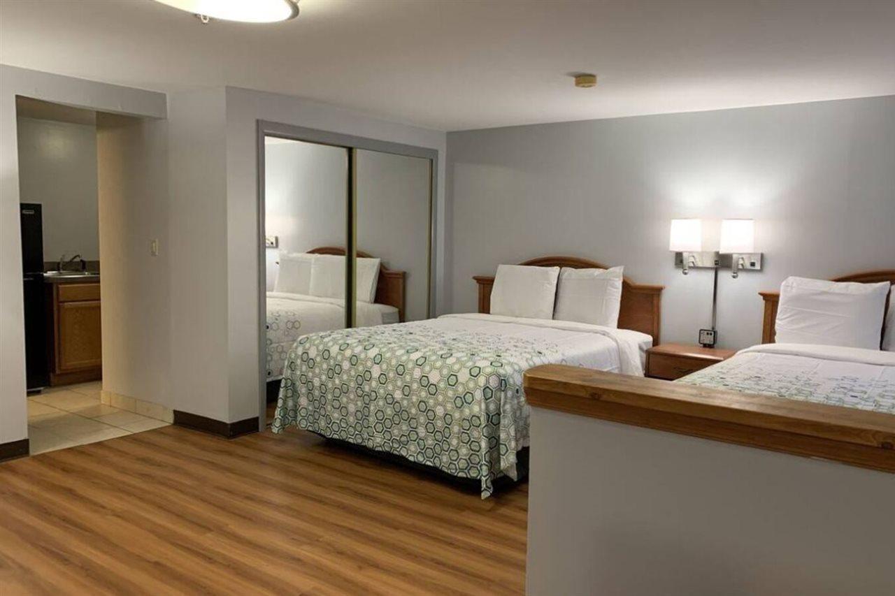 Econo Lodge Inn & Suites Denver Luaran gambar