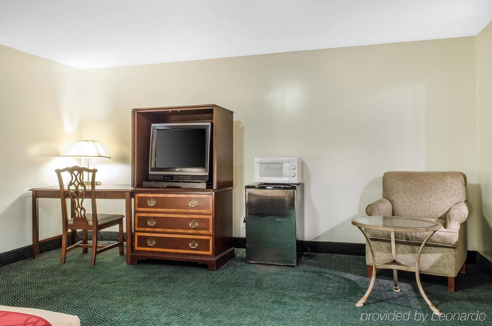 Econo Lodge Inn & Suites Denver Luaran gambar