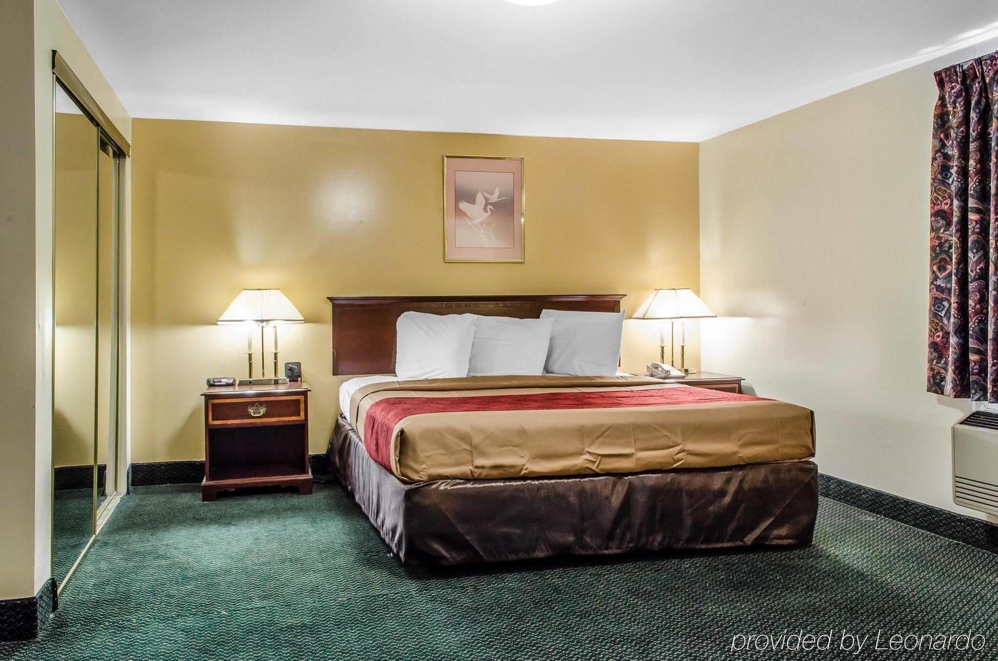 Econo Lodge Inn & Suites Denver Luaran gambar