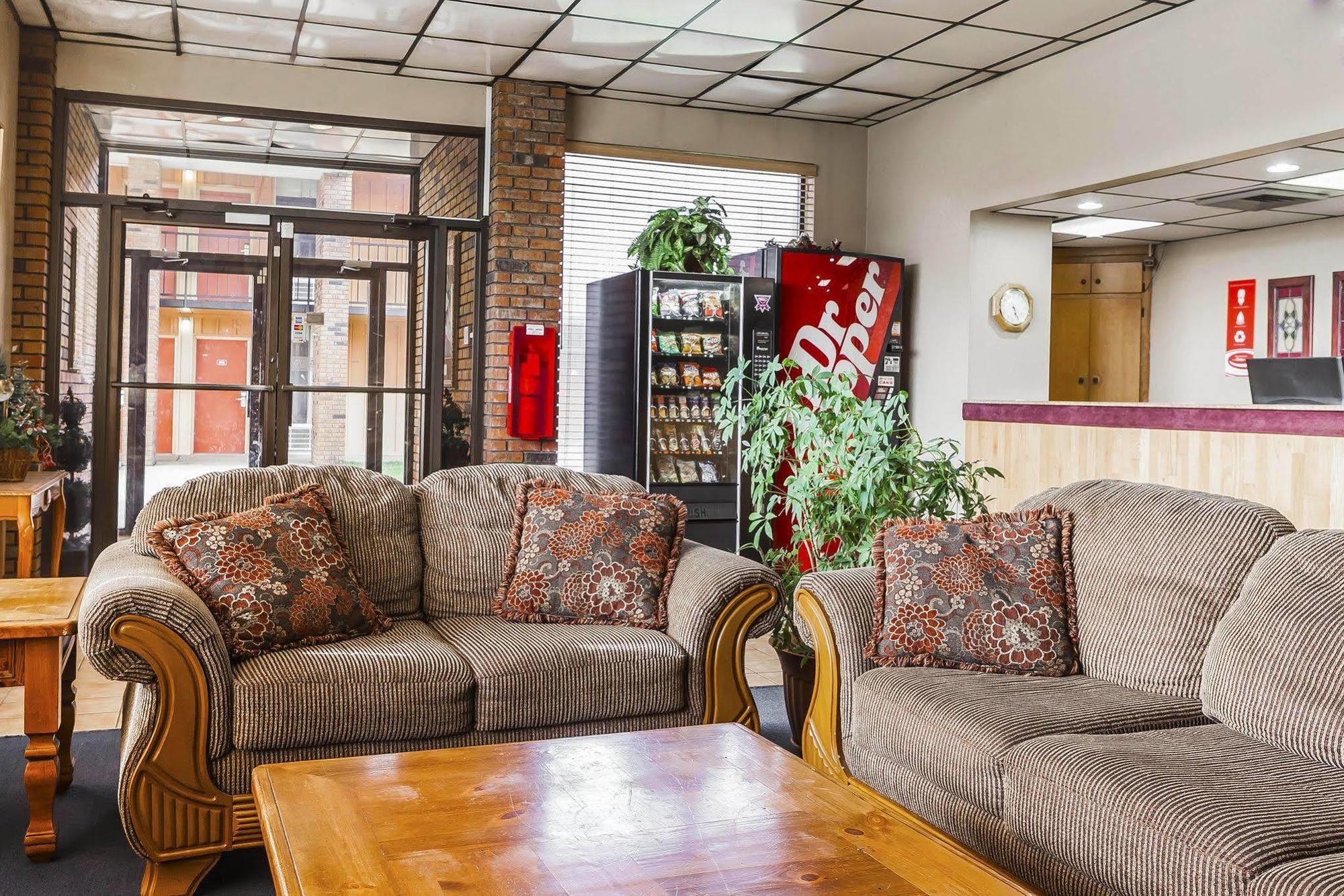 Econo Lodge Inn & Suites Denver Luaran gambar