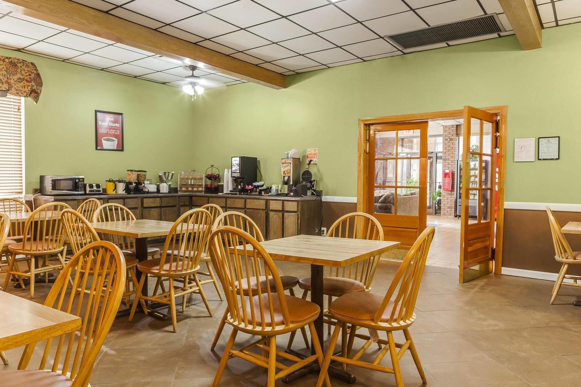 Econo Lodge Inn & Suites Denver Luaran gambar
