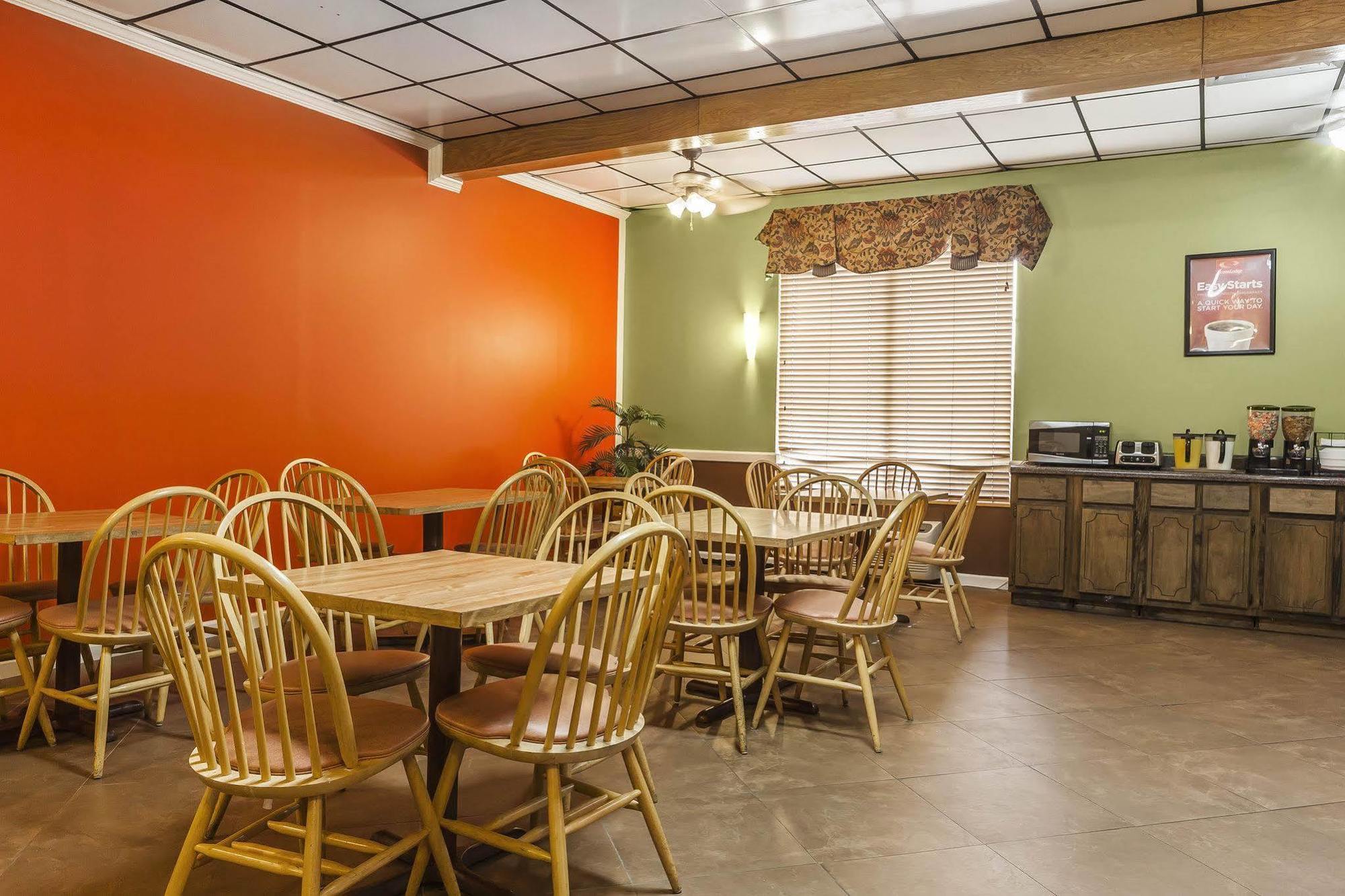 Econo Lodge Inn & Suites Denver Luaran gambar