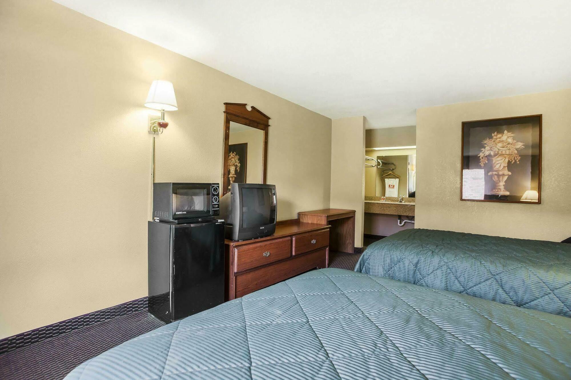 Econo Lodge Inn & Suites Denver Luaran gambar